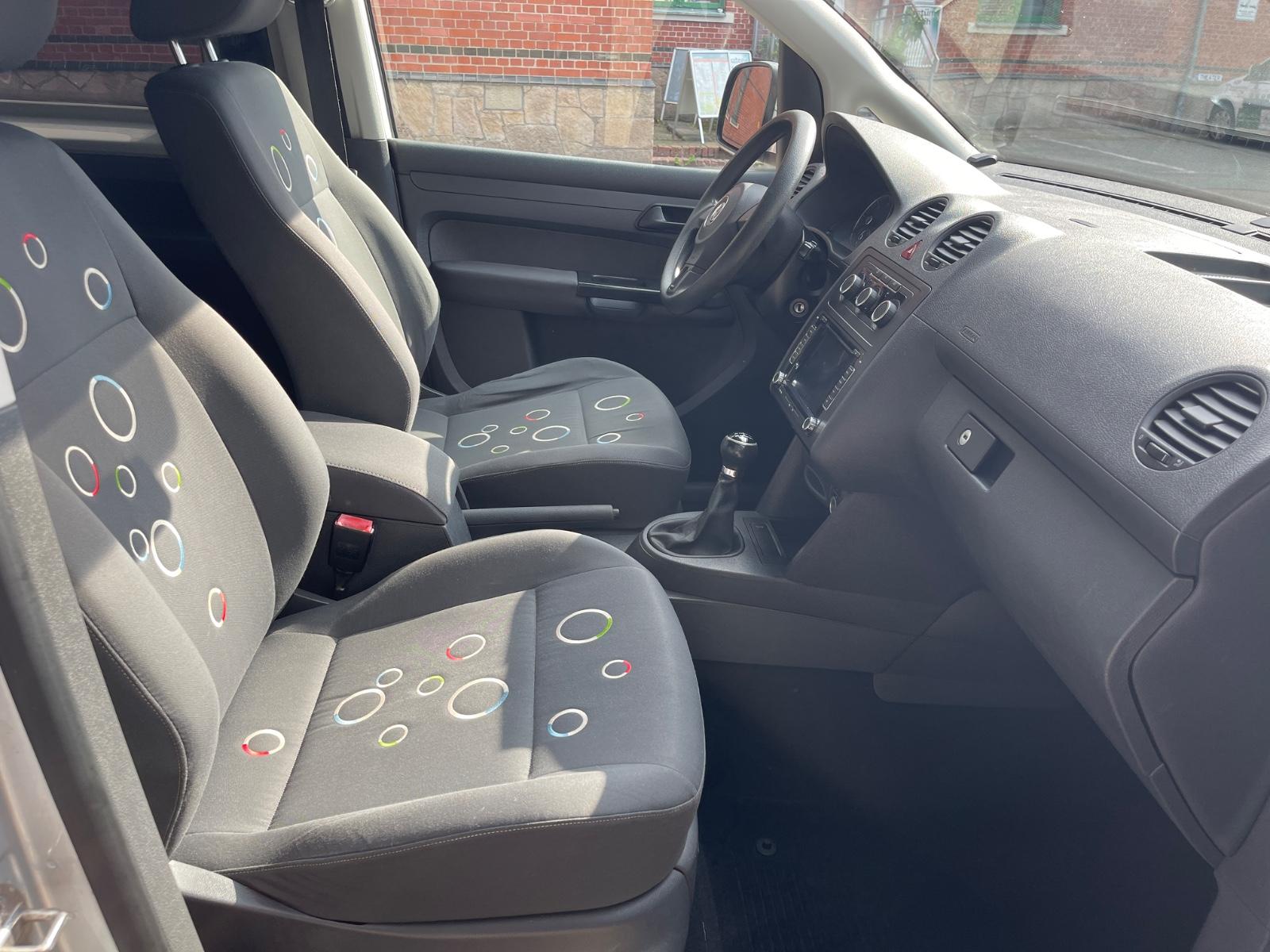 Volkswagen Caddy Maxi 2.0TDI 7Sitzer Klima NAVI TÜV NEU