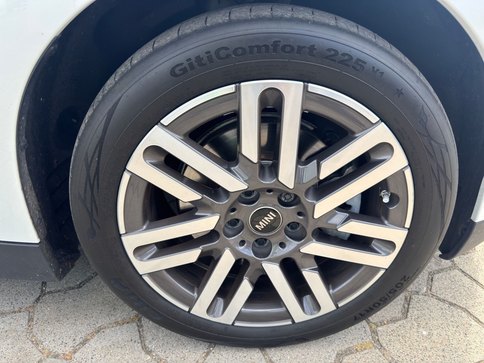 Fahrzeugabbildung MINI Cooper E*RFK*Head-Up*Wärmepumpe