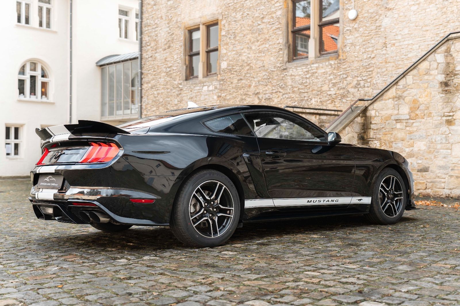 Fahrzeugabbildung Ford Mustang 2,3L Ecoboost LED KAM TOTW SZH ALC