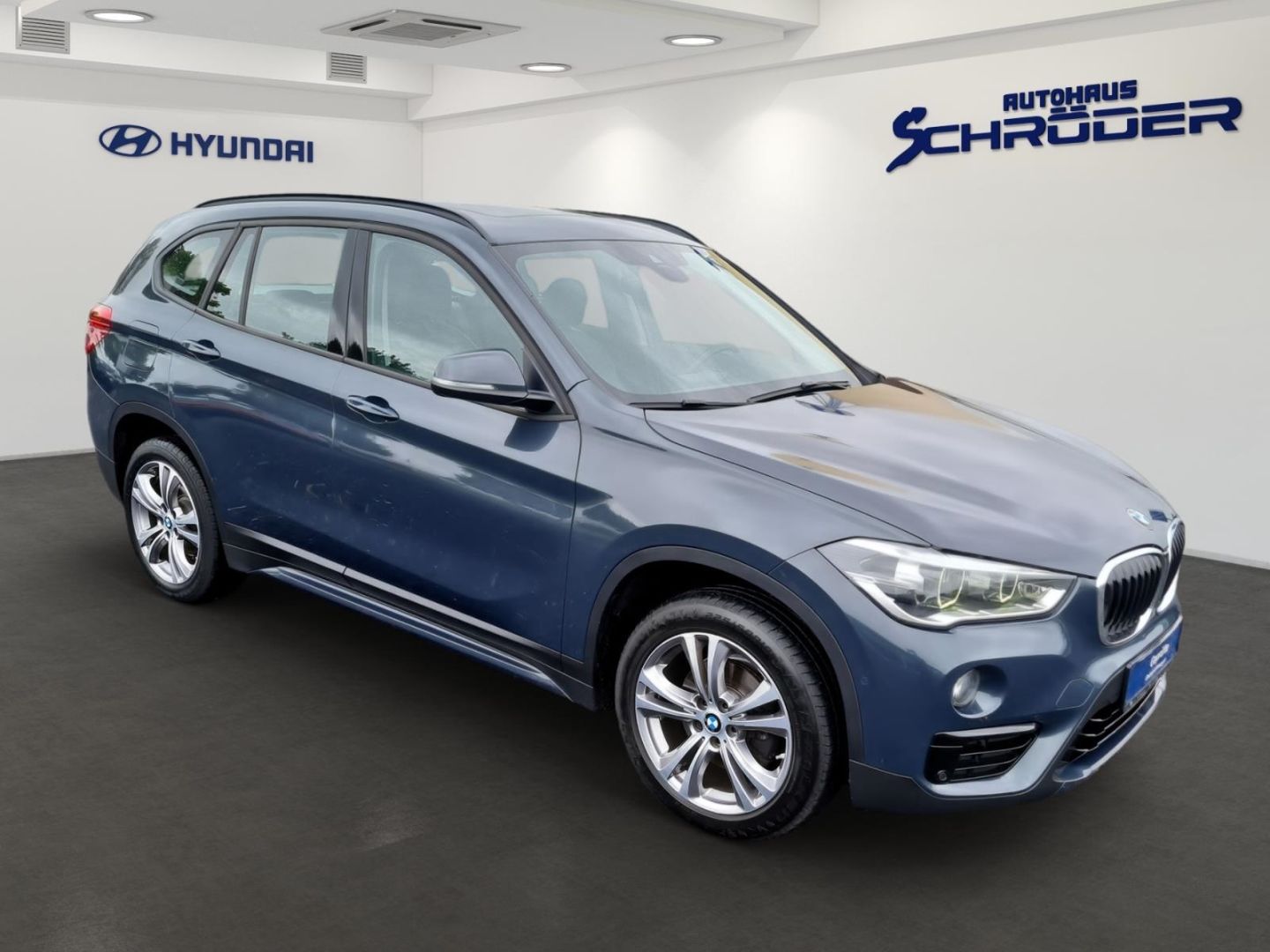Fahrzeugabbildung BMW X1 sDrive 18 d Sport Line PDC