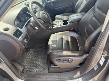 Volkswagen Touareg - 12