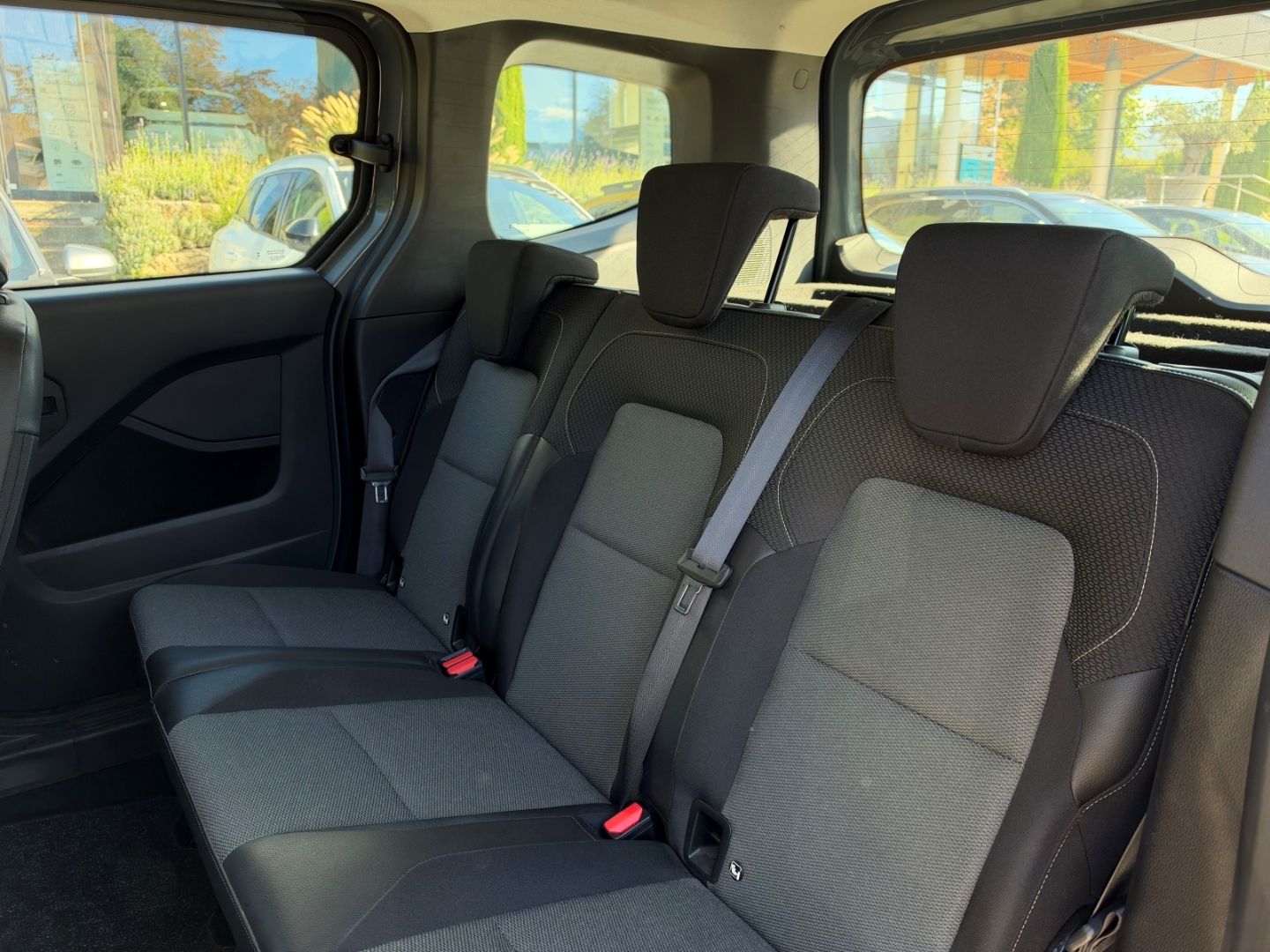 Fahrzeugabbildung Renault Kangoo III Equilibre LED DAB Spurhalteass. Notbr