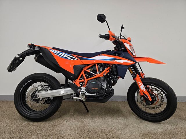 KTM 690 SMC R 2024