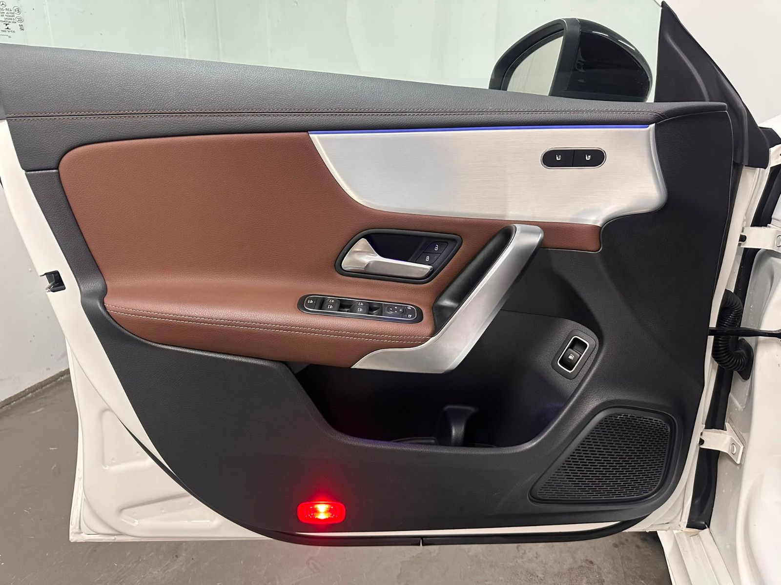 Fahrzeugabbildung Mercedes-Benz CLA 250 e Shooting Brake *AMG-LINE*PANORAMA*AHK*