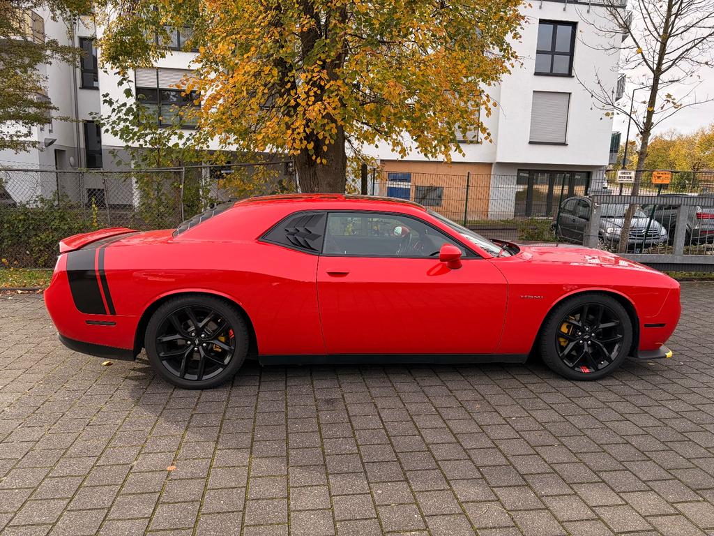 Dodge Challenger