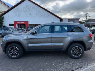 Jeep Grand Cherokee - 2
