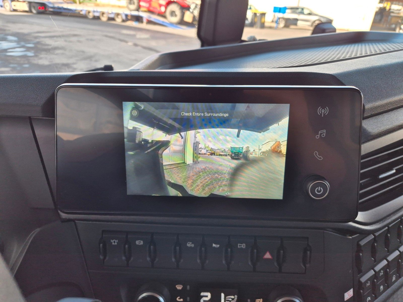 Fahrzeugabbildung Iveco AD200X46/P HR OFF Palfinger PK 12.501 Funk AHK