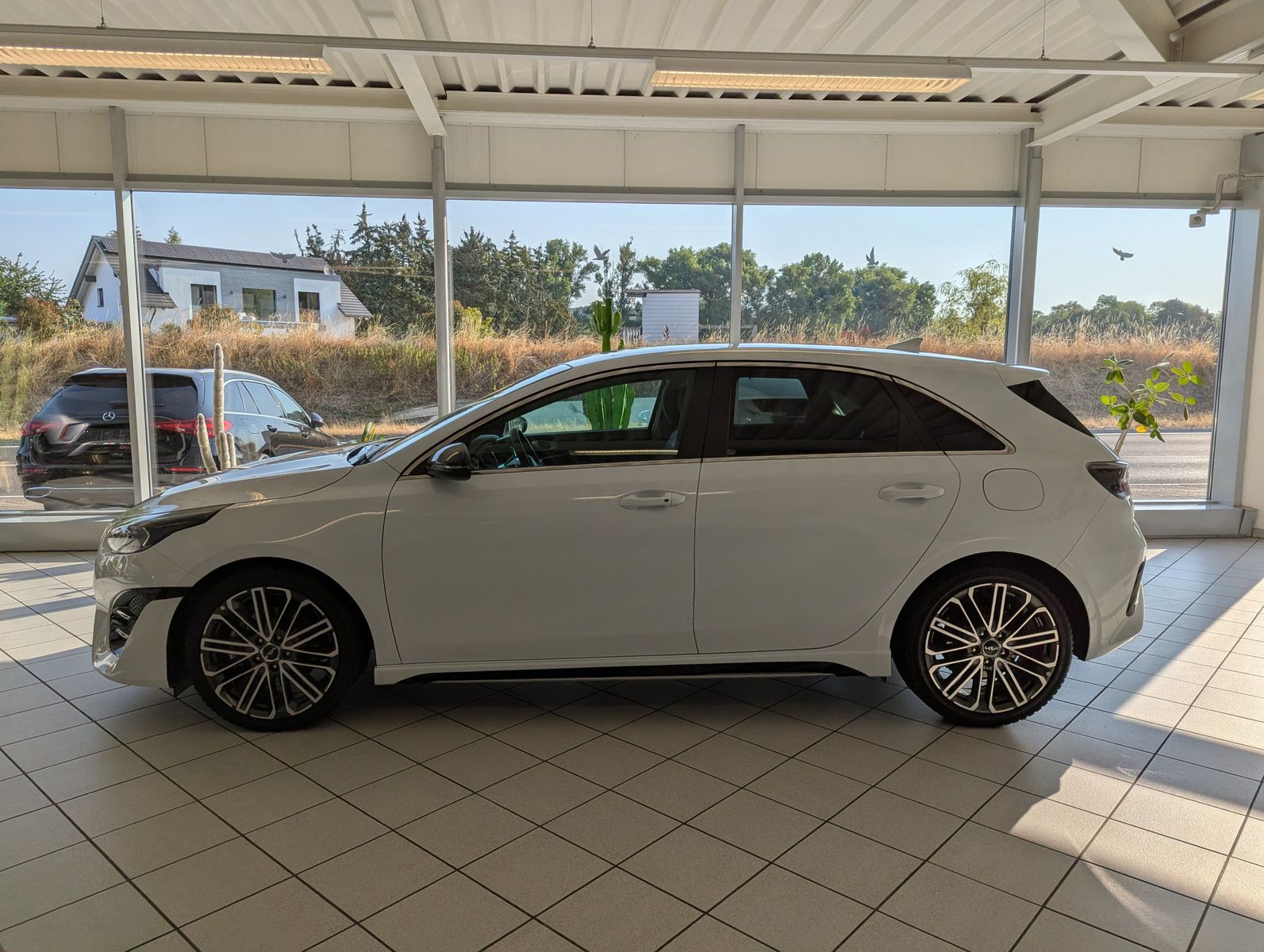Fahrzeugabbildung Kia Ceed 1.5 GT-Line Limo Perfomance LED JBL Cam 7-J
