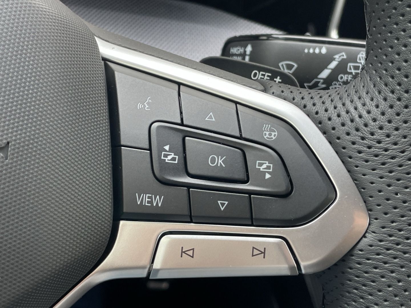 Golf Variant VIII 2.0 TDI DSG R-Line AHK/HUD/H&K