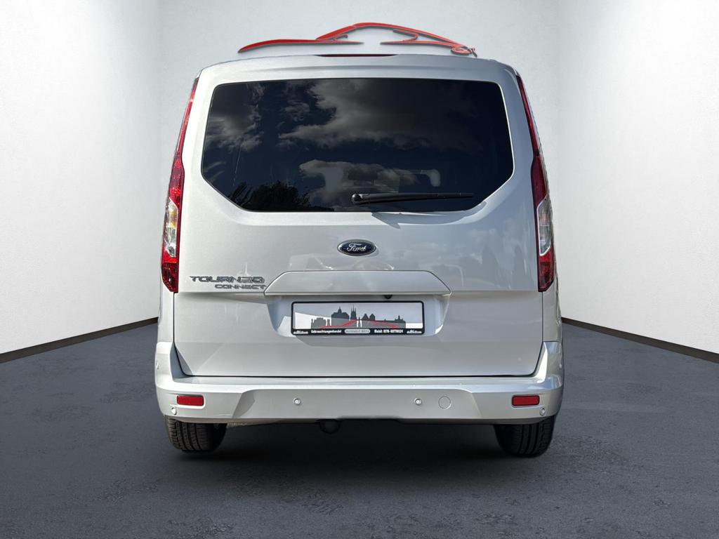Ford Grand Tourneo