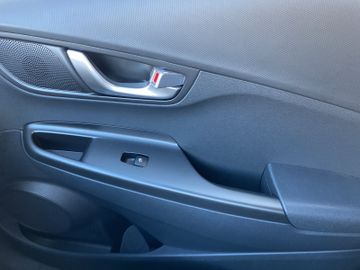 Hyundai Kona Trend Elektro Kam.+KeyLess+Navi+SHZ+ACC+LM