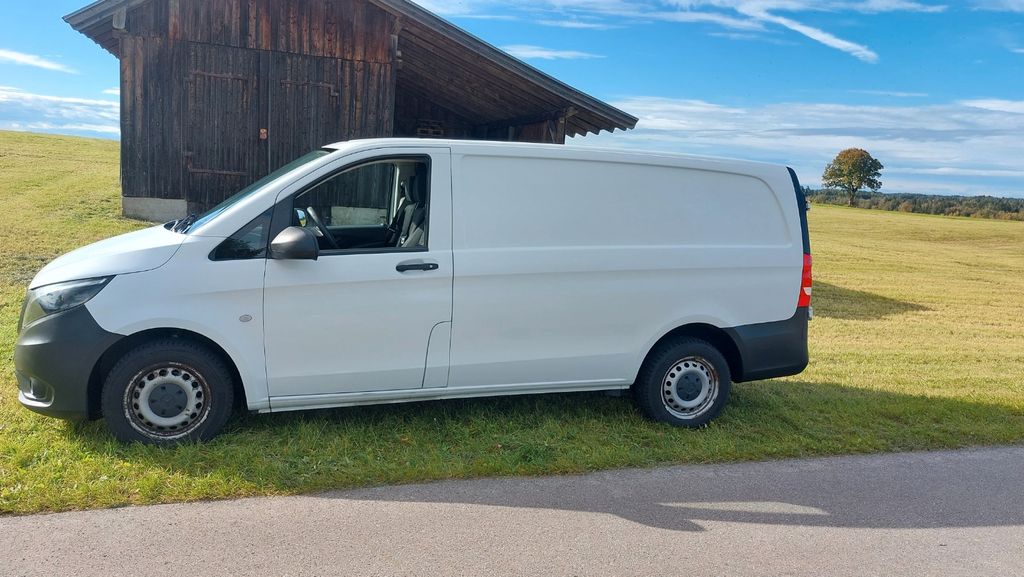 Image of Mercedes-Benz Vito