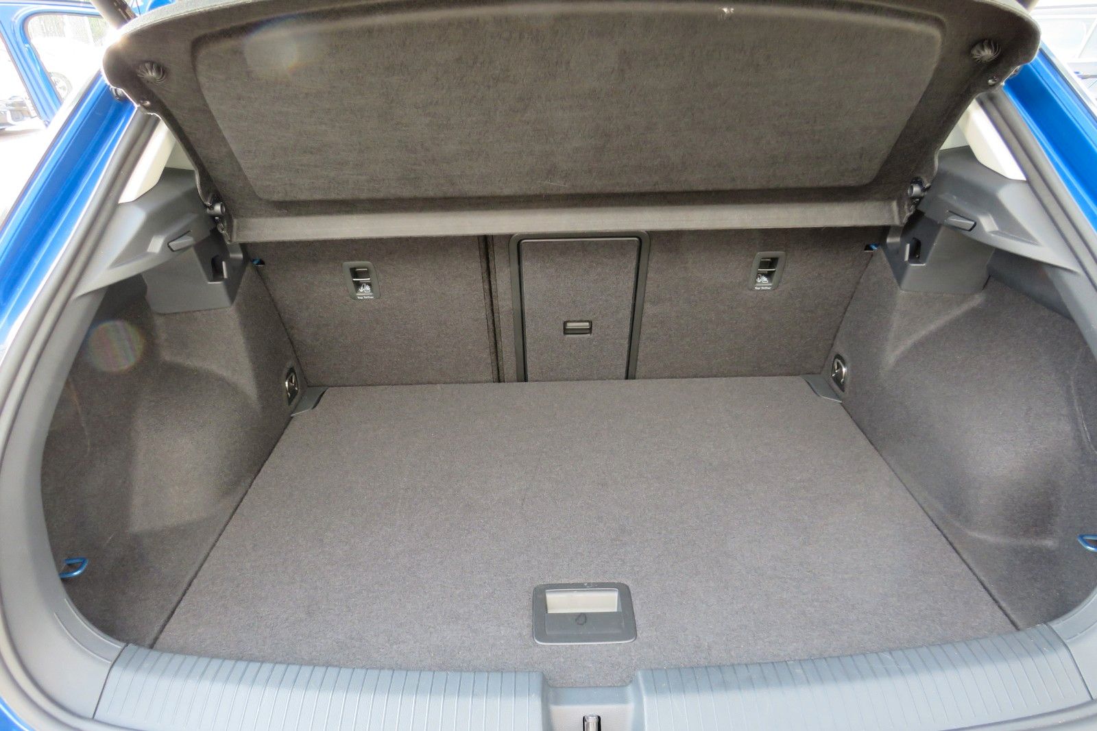 Fahrzeugabbildung Volkswagen T-Roc Style KAMERA ACC NAVI APP SITZH DIGI-COPI