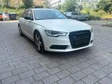Audi A6 2.8 quattro S-line - Audi A6 aus 2012: Kombi, Line