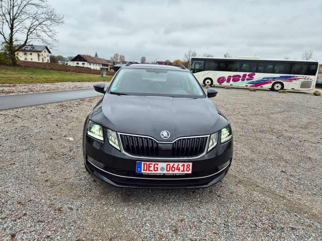 Skoda Octavia Combi Style--NAVI--LED--AHK--SHZ--EURO6