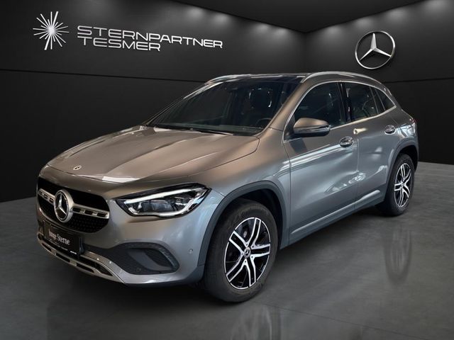 Mercedes-Benz GLA 200 PROGRESSIVE +KAMERA+MEMORY+AMBIENTE+PANO