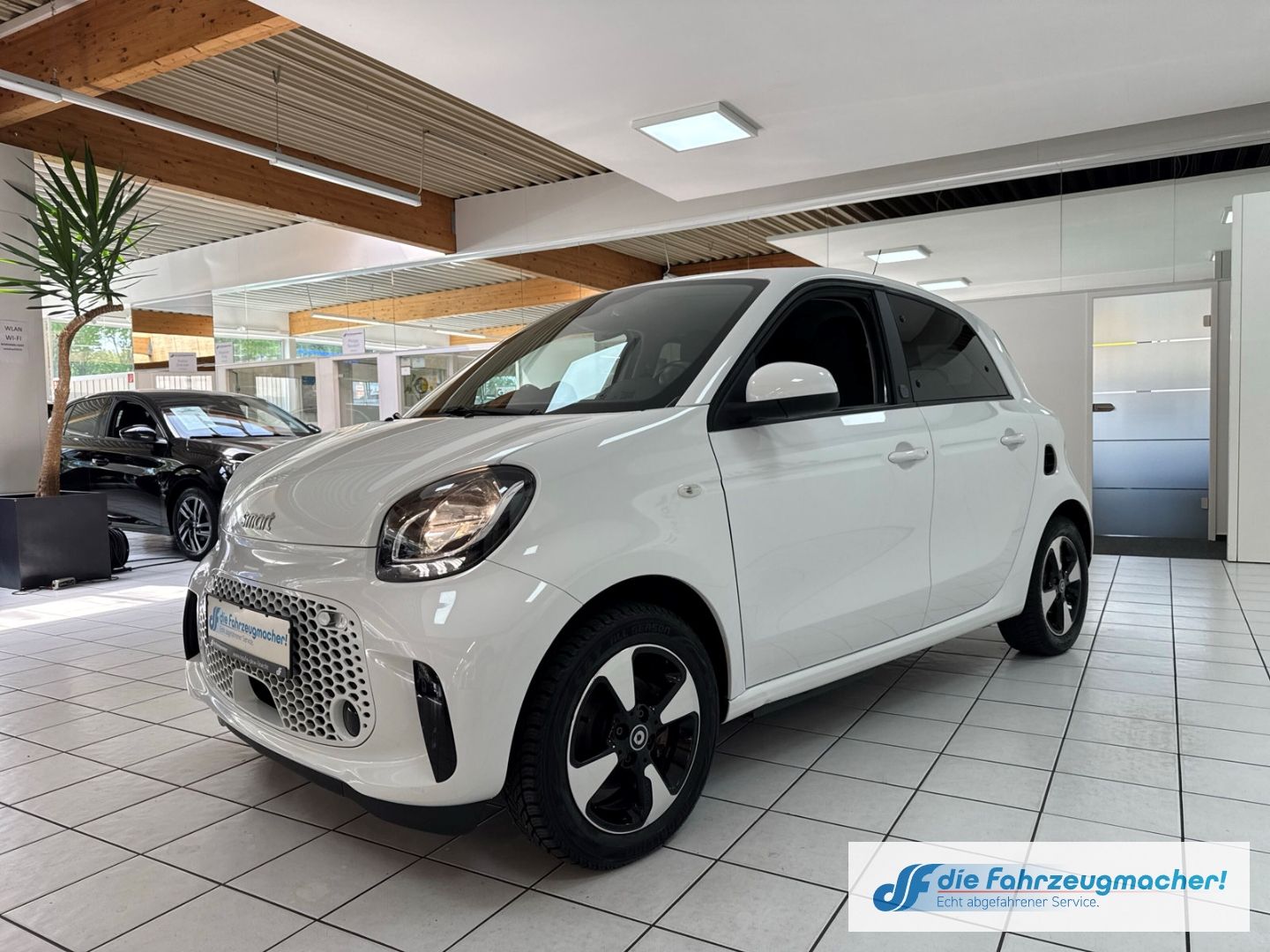 Fahrzeugabbildung Smart forfour electric drive EQ Klimaautom DAB Notbrem