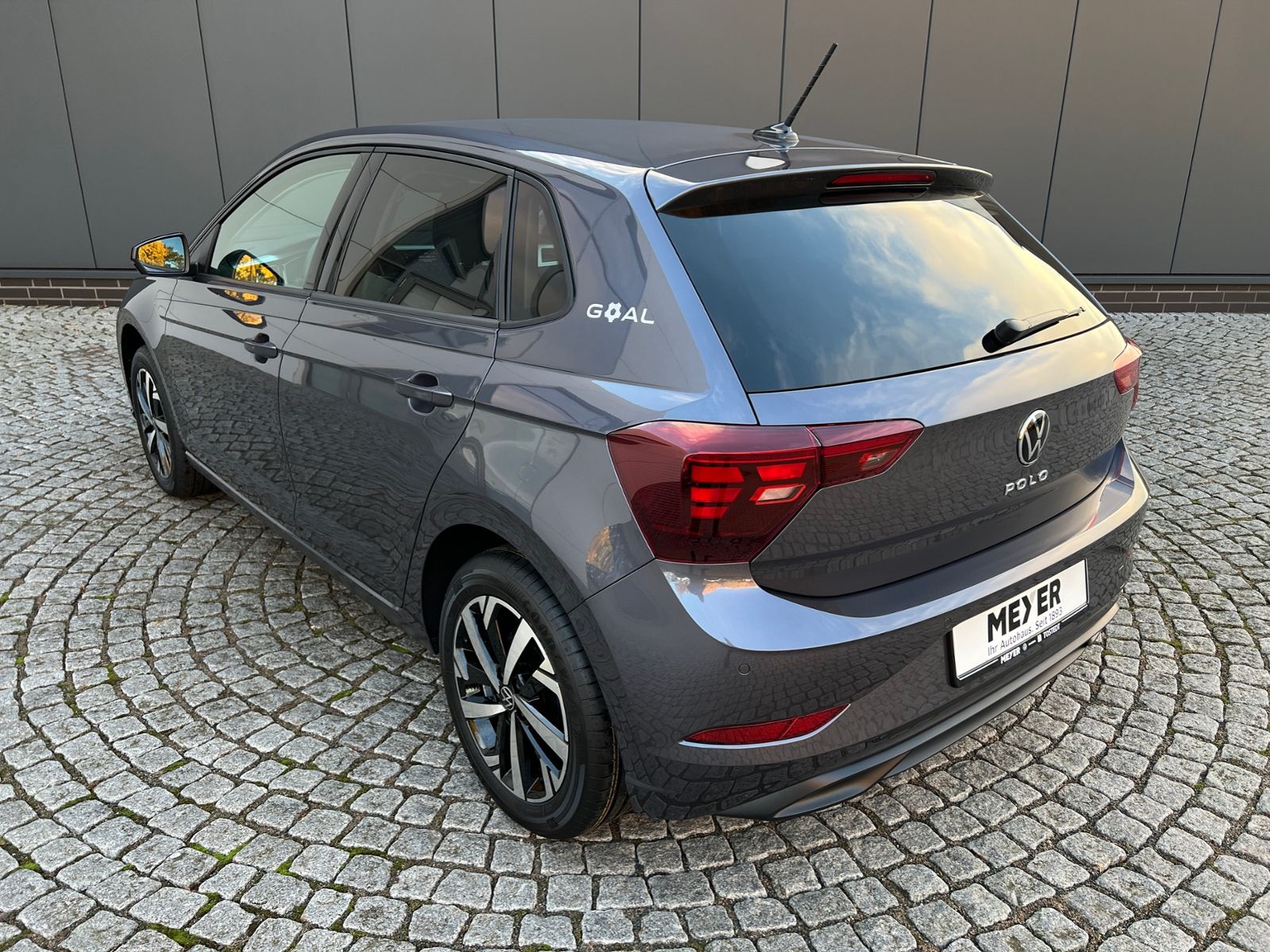 Fahrzeugabbildung Volkswagen Polo GOAL 1.0 TSI *LED, App-Connect, Kamera, 16"