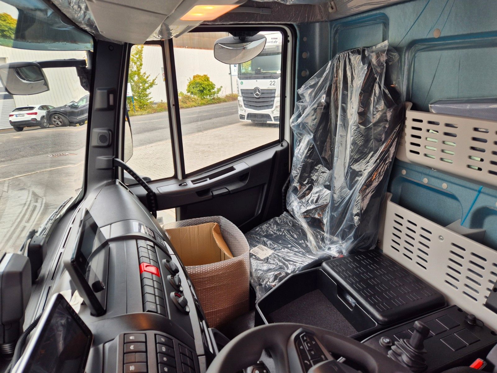 Fahrzeugabbildung Iveco Eurocargo ML160E28/P LBW Bär ThermoKing T-1200R