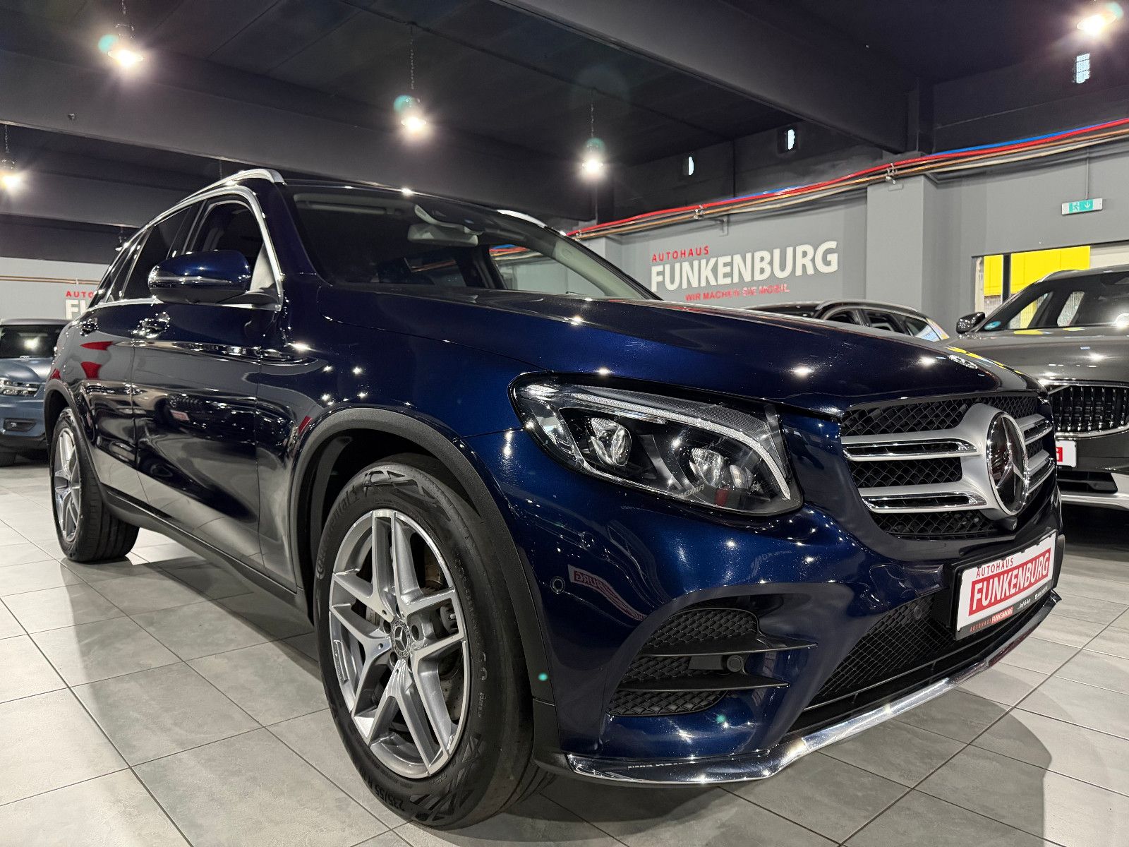 MERCEDES-BENZ GLC 350 d AMG DISTR/HUD/360°/AUT/LED/NAV/AHK/KEY