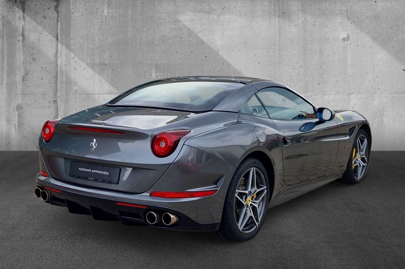 Fahrzeugabbildung Ferrari California T*CarPlay*JBL*Approved