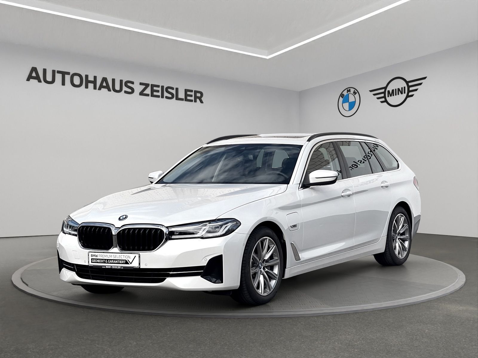 BMW 530e Touring Komfortsitze Leder Head-Up PanoDach foto 1