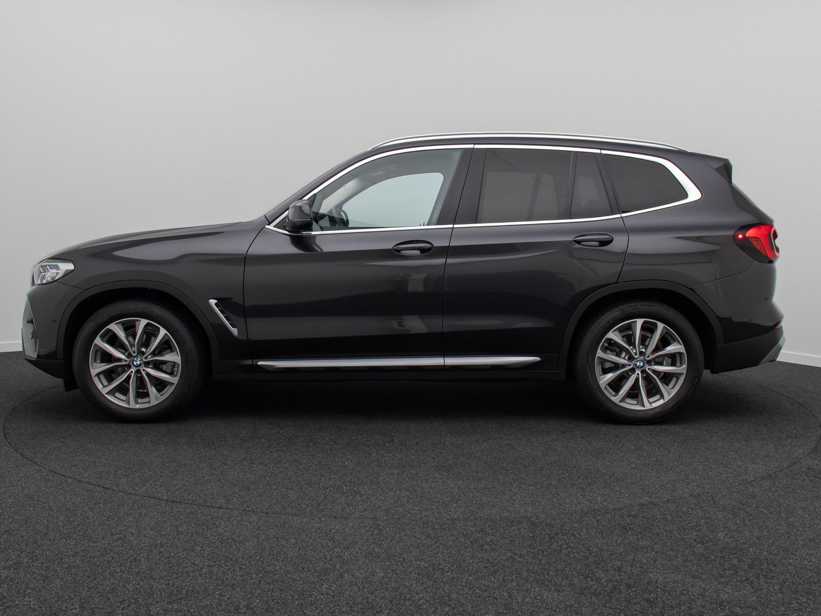 Fahrzeugabbildung BMW X3 xD20d Alarm DAB Kamera Leder Sport HiFi 19"