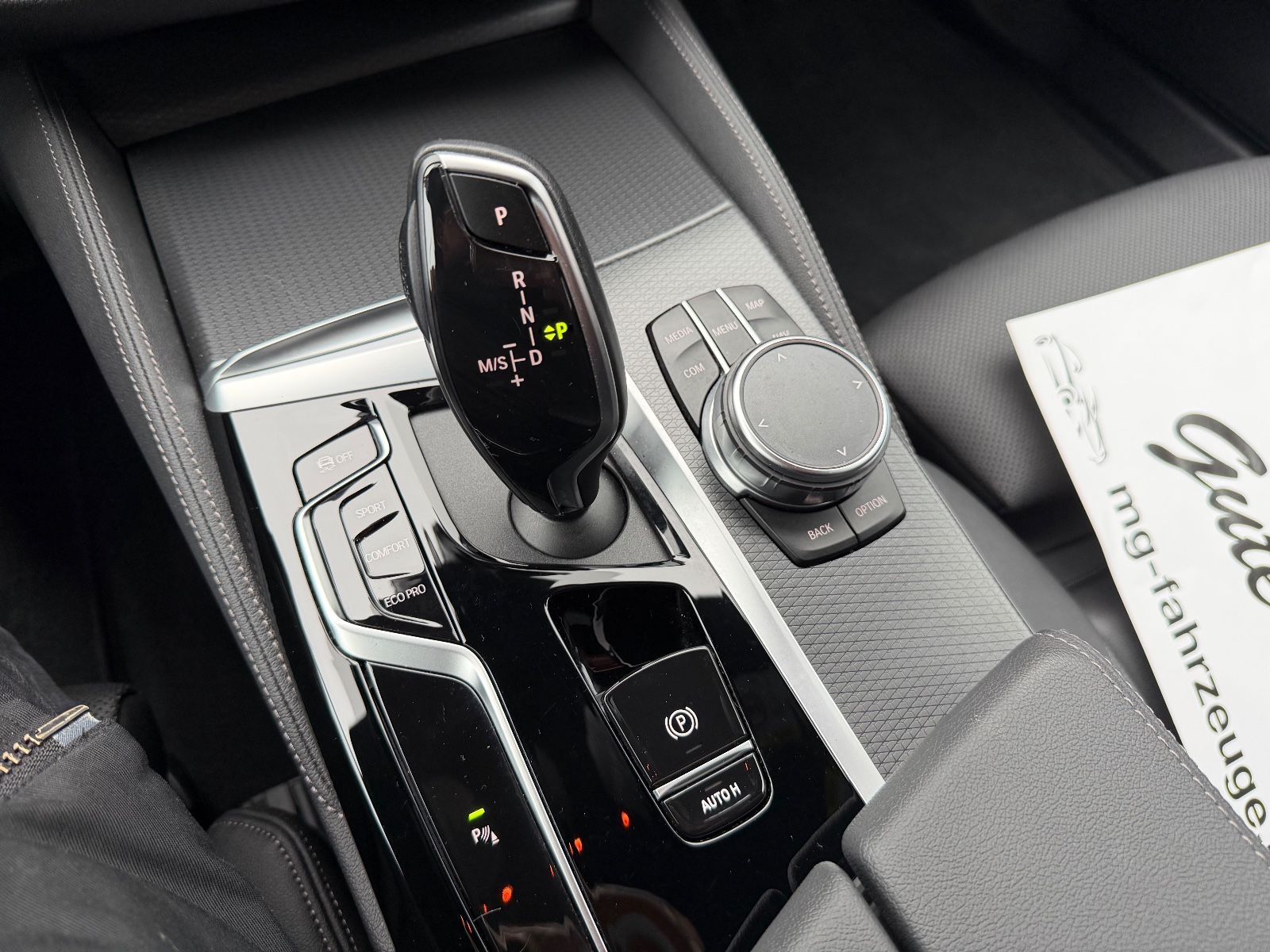 Fahrzeugabbildung BMW 520 i Touring M Sport H&K AHK LED KAMERA