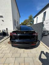 Tesla Model Y Long Range Dual Motor AWD Long Range - Tesla Model Y: Limousine
