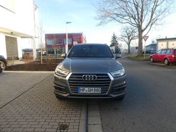 Audi Q7 - 1