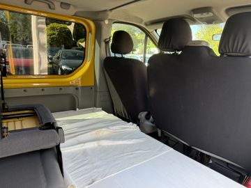 Renault Trafic L1H1  Expression+Navi+AHK+9Sitze+Bett