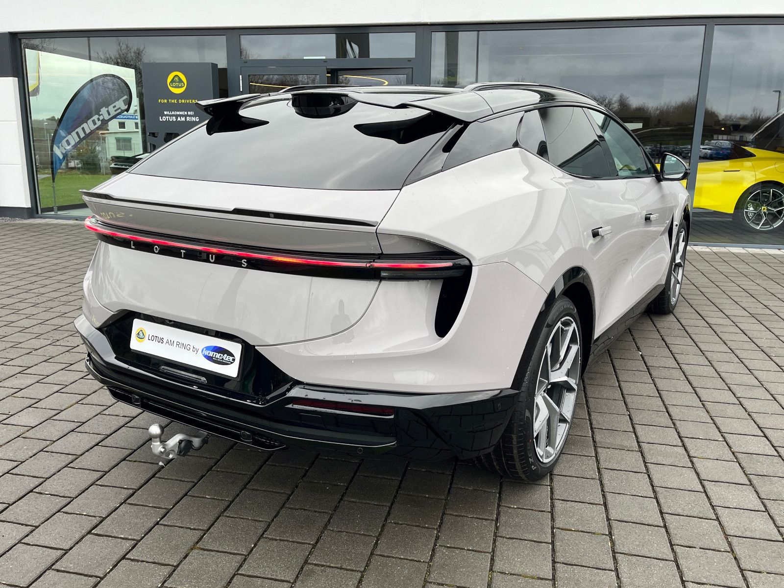 Lotus Eletre - Bild 6