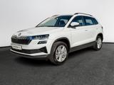 Skoda KAROQ SELECTION ACC FLA SpurH MATRIX Navi PDC - mit Benzin-Antrieb: Weiß, Dachreling