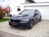 BMW 530e Touring M Sportpaket HEAD/PANO/AHK/LASER - mit Hybrid-Antrieb: Alcantara, Kombi, Sportpaket