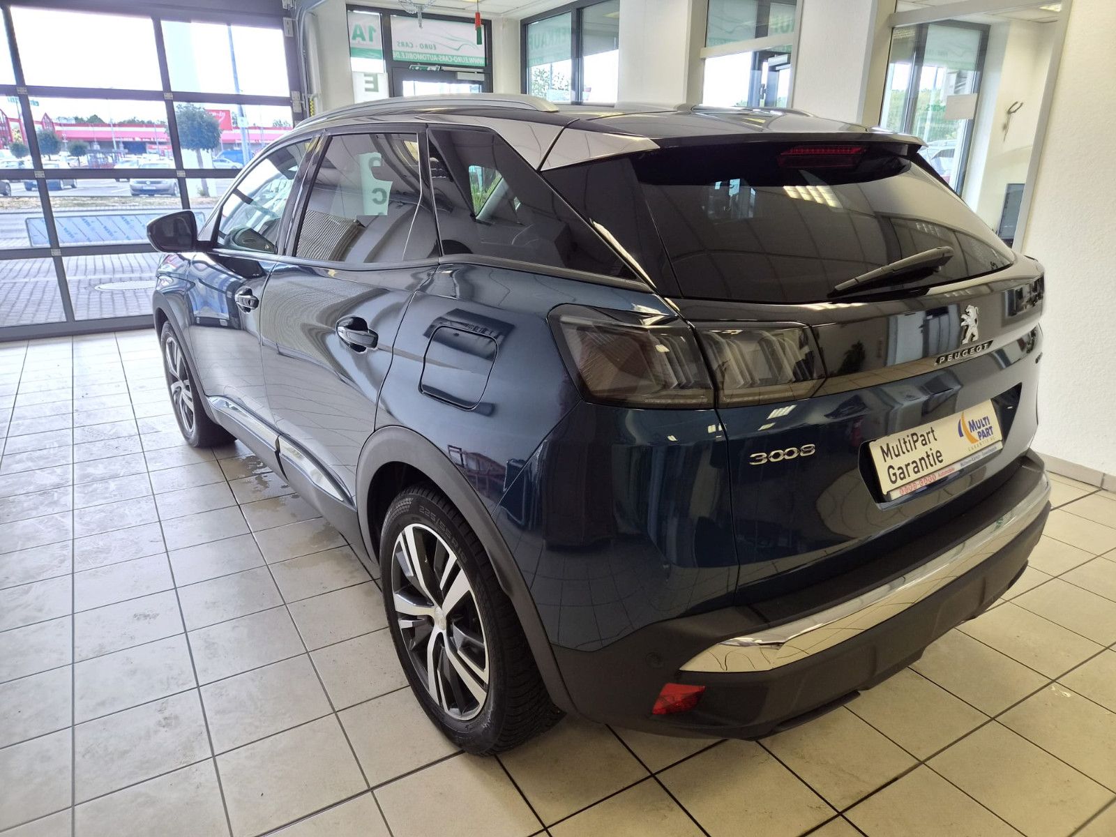 Fahrzeugabbildung Peugeot 3008 Hybrid 225 Roadtrip / LED/KAMERA/GARANTIE