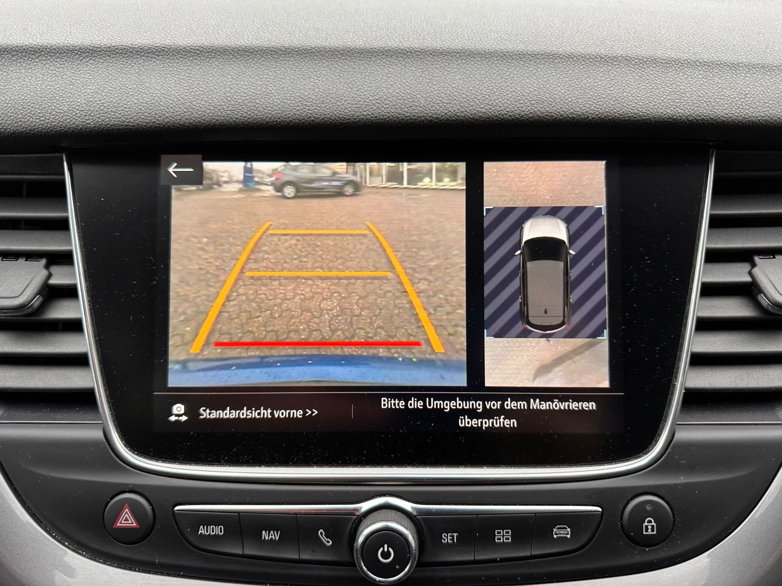 Fahrzeugabbildung Opel Grandland (X) 1.2 Turbo BiLED/AHK/Navi/360°/GJR