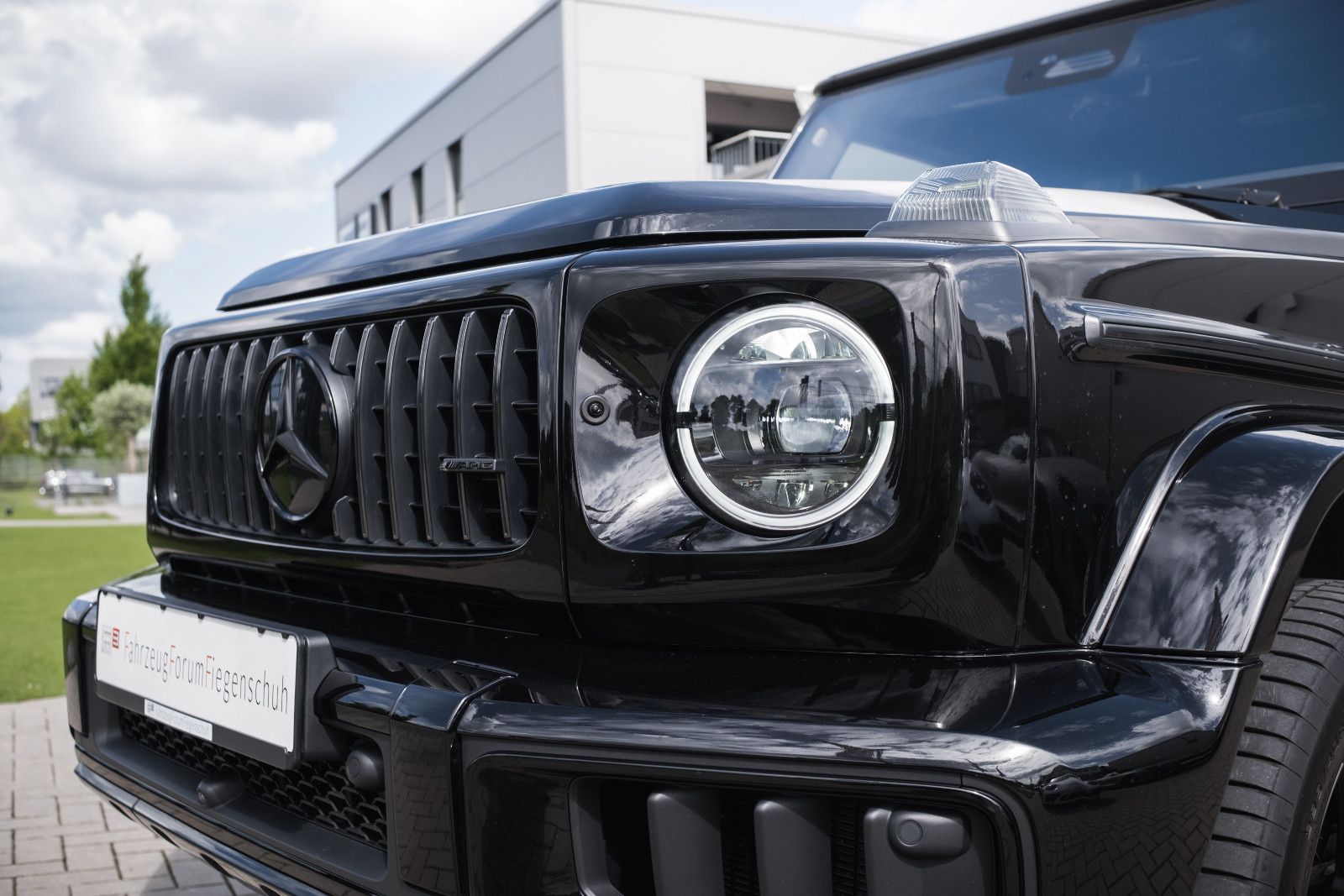 Fahrzeugabbildung Mercedes-Benz G 63 AMG-Perform.Paket-Superior-NightP.-Carbon