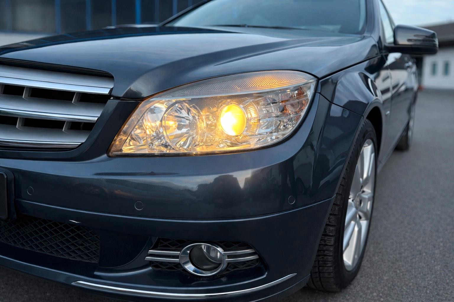 Mercedes-Benz C180 CGI BlueEfficiency