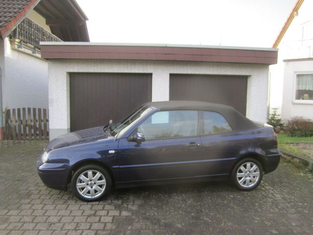 Volkswagen Golf IV 2.0 Highline Cabriolet II.Hd./SHZ/TOP!!!