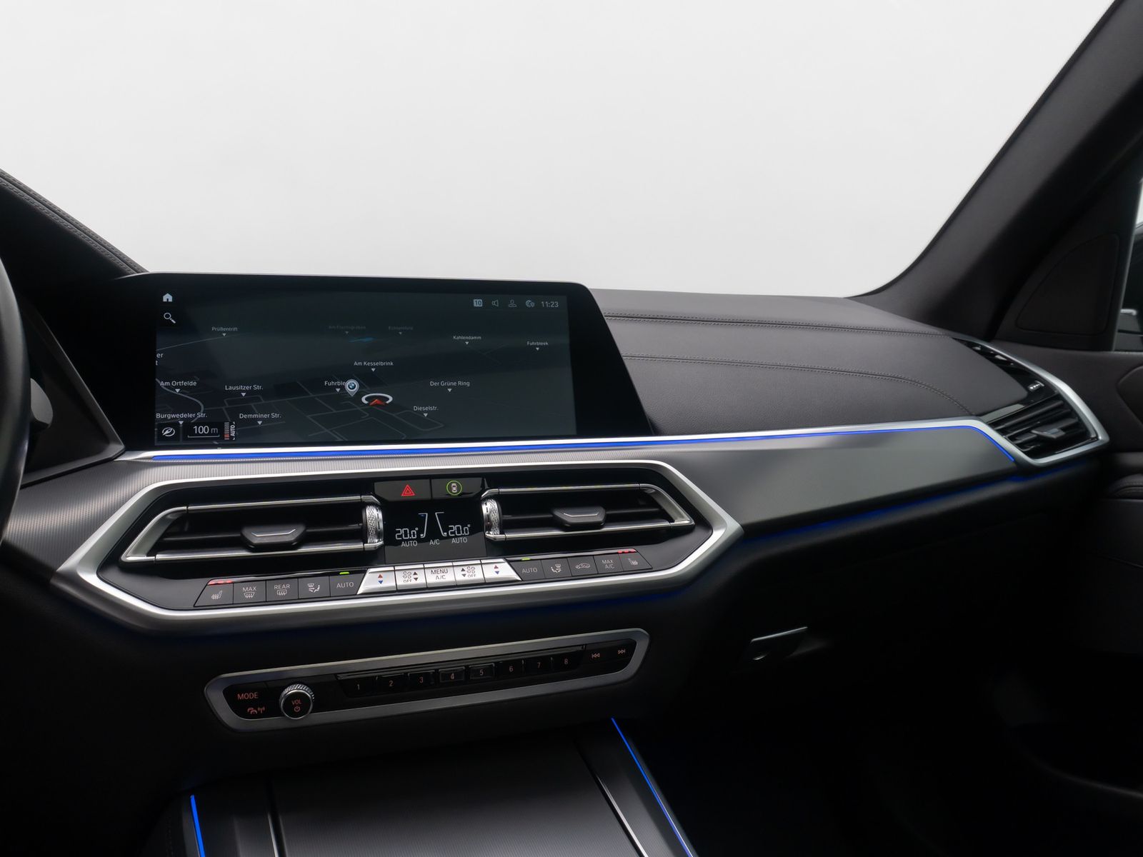 Fahrzeugabbildung BMW X5 xD30d M Sport 360&deg; HUD SoftCl Panorama 22Zoll