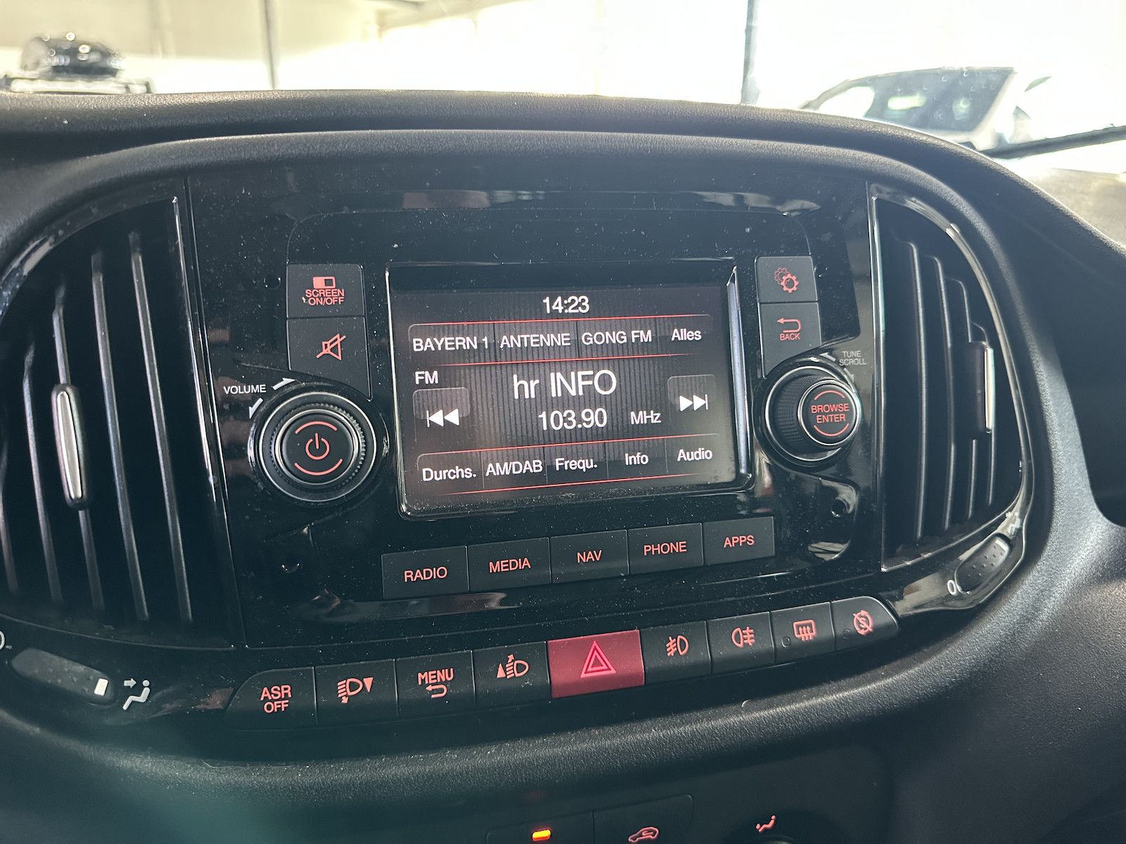 Fahrzeugabbildung Fiat Doblo Cargo 1.6 Multijet SX/Klima/PDC/Nav/Shz/BT
