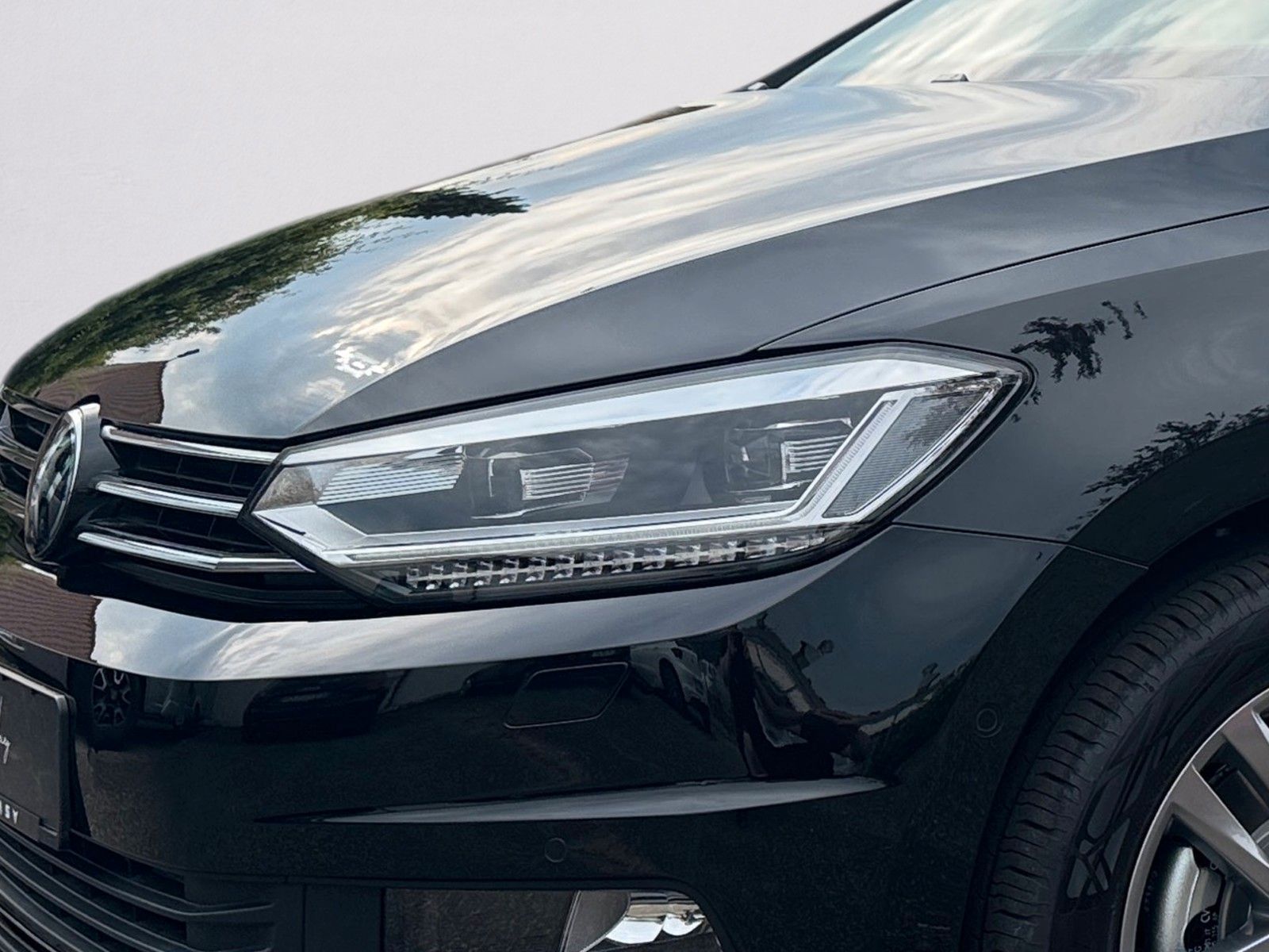 Fahrzeugabbildung Volkswagen Touran Comfortline 1.5 TSI