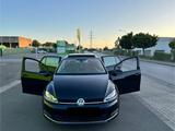 Volkswagen Golf VII  1.6 TDI DSG Highline - Volkswagen Golf mit Diesel-Antrieb: 6.6