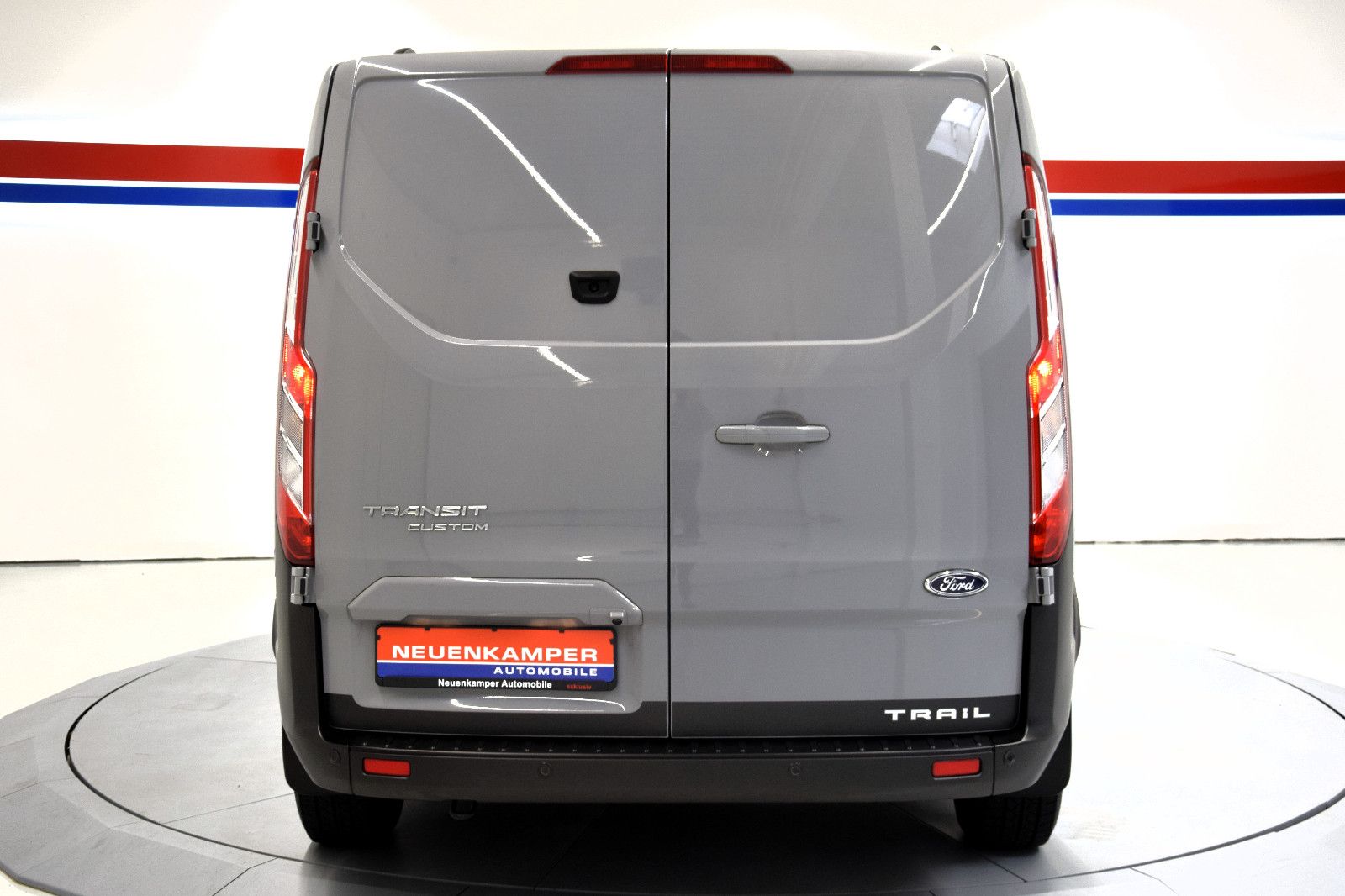 Fahrzeugabbildung Ford Transit Custom Kasten 340 L1 Trail LED ACC Kamer