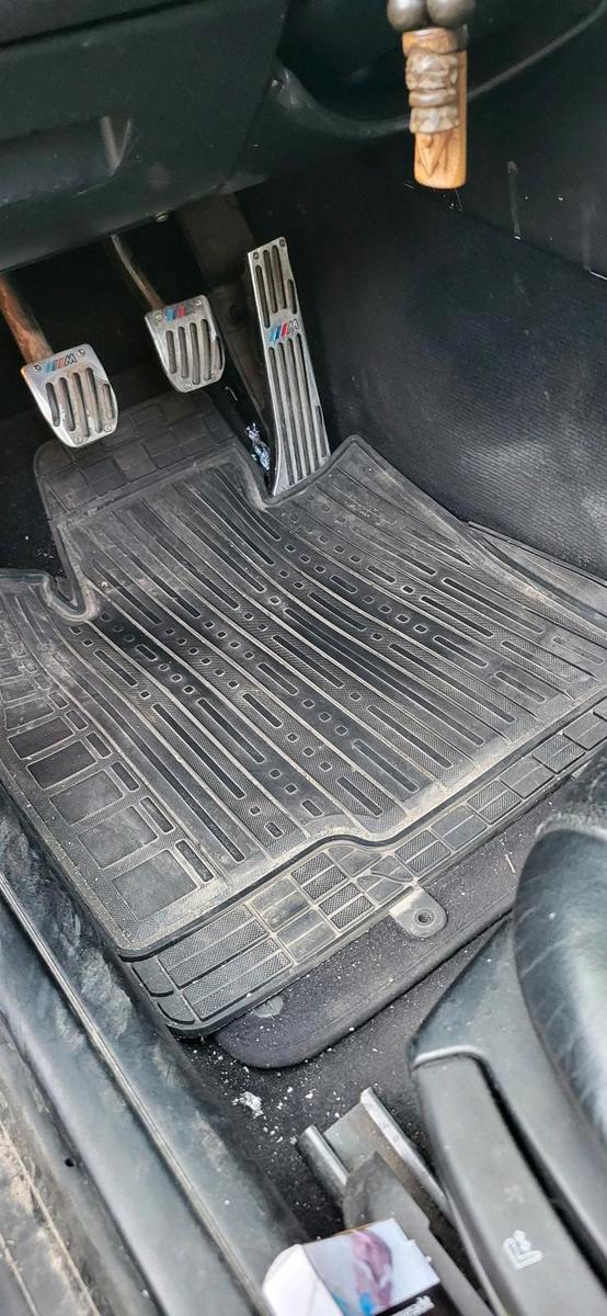 BMW 320 2004 — photo 8