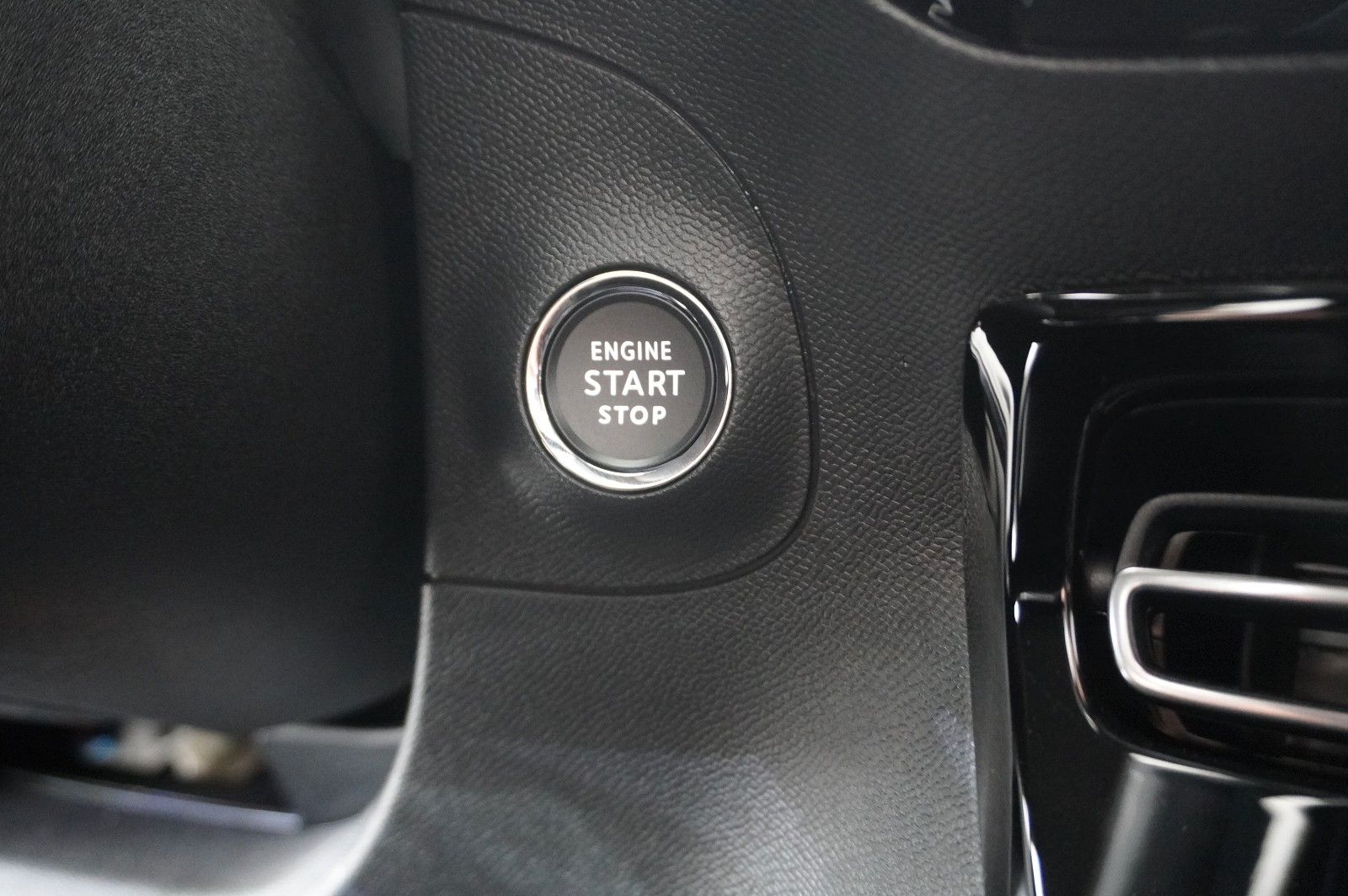 Fahrzeugabbildung Opel Mokka-e GS SPORT 1-PHASIG NAVI/LED/KAMERA/DAB+