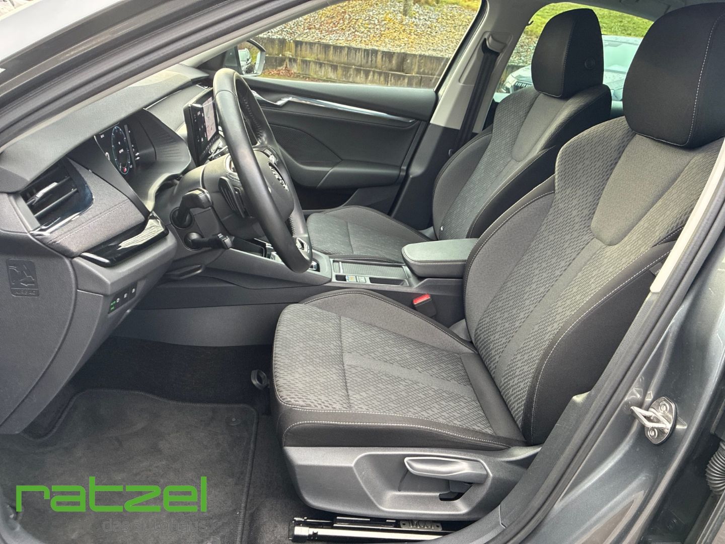 Fahrzeugabbildung SKODA Octavia 2.0 TDI DPF Style Kamera Navi ACC LED La