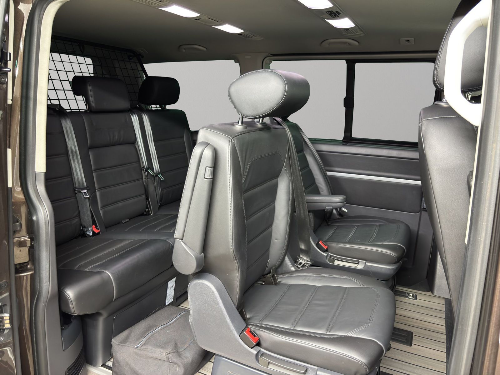 Volkswagen Multivan Highline KR 2.0 TDI 4M Sound ACC AHK foto 8