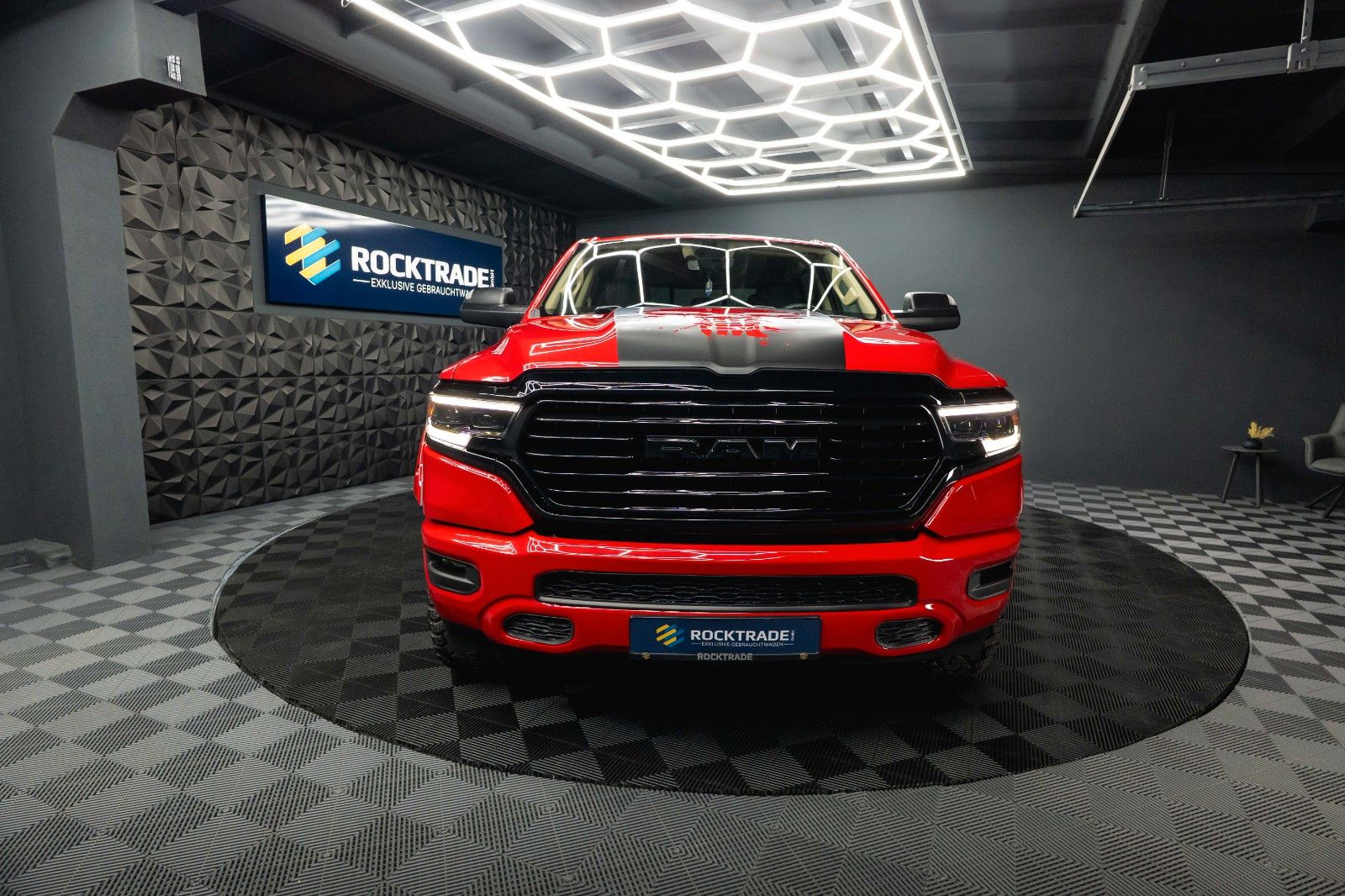 Fahrzeugabbildung Dodge RAM 5.7 V8 HEMI 4x4 RED DEVIL LONGBED Offroad