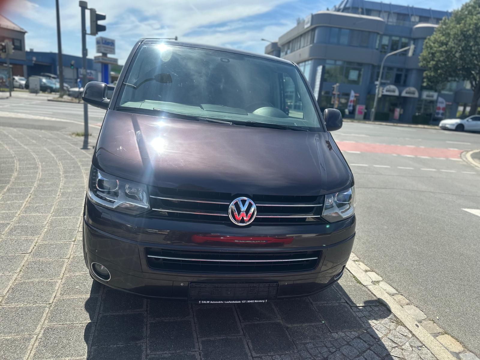 VOLKSWAGEN T5 MULTIVAN 2.0 TDI 179ch HIGHLINE BVA Portes coulissantes 2 côtés Sièges chauffants Caméra de recul